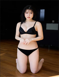 被同桌摸出水来了好爽